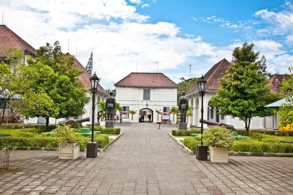 Hotel Batik Yogyakarta Exterior photo