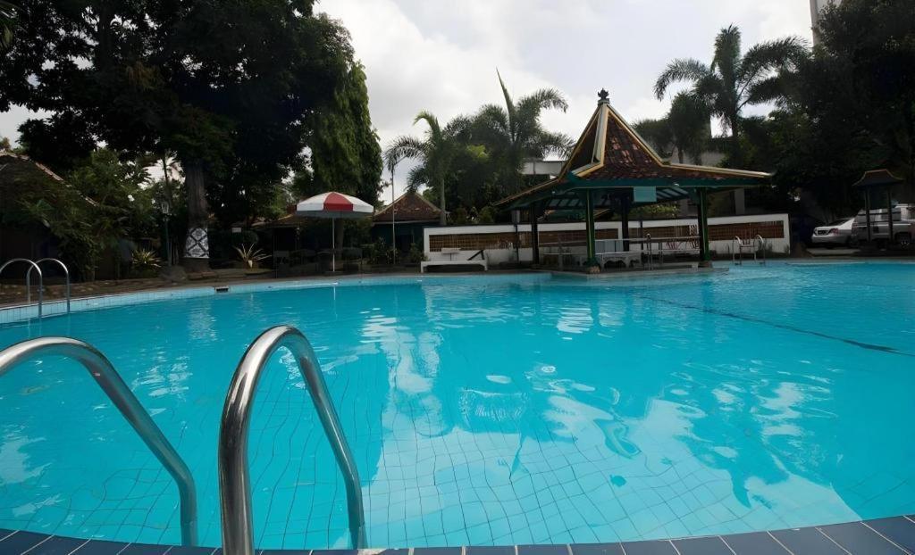 Hotel Batik Yogyakarta Exterior photo