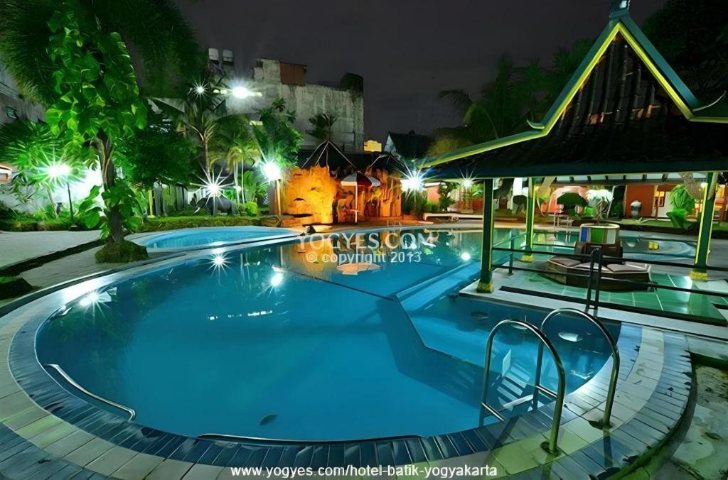 Hotel Batik Yogyakarta Exterior photo